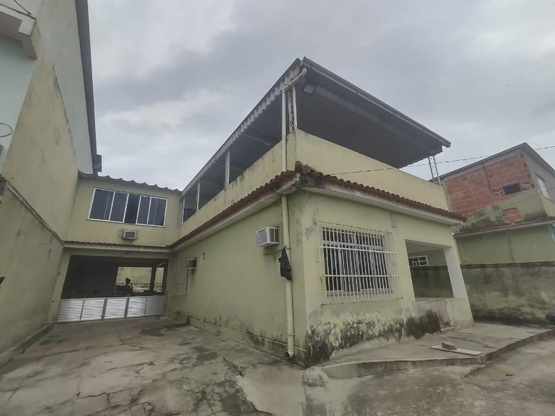 Casa à venda com 4 quartos, 4 banheiros, 3 vagas e 180m² no Engenho Pequeno, Nova Iguaçu — foto principal
