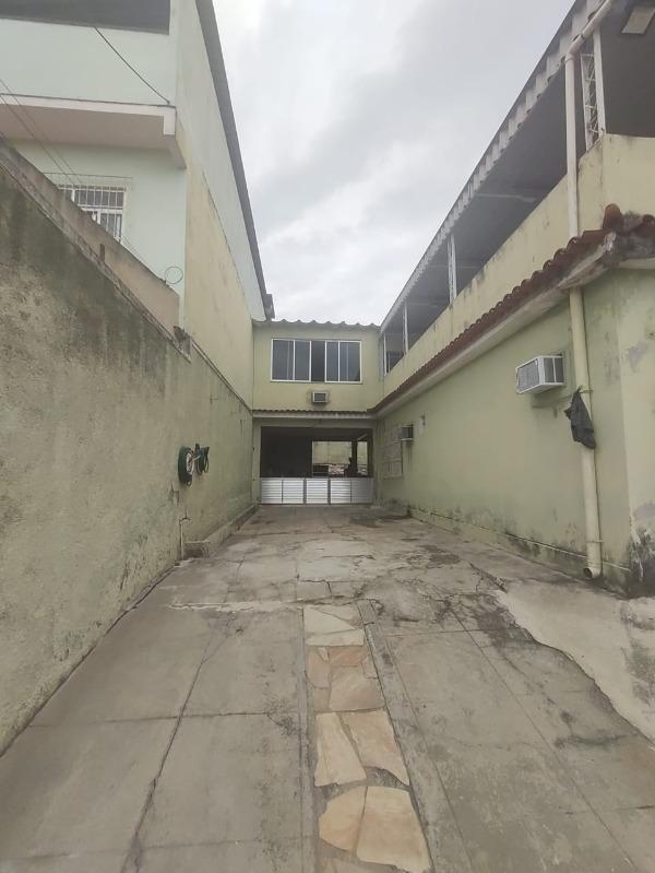 Casa à venda com 4 quartos, 1 suíte, 3 vagas e 180m² no Engenho Pequeno, Nova Iguaçu (RJ) — foto 3 de 24