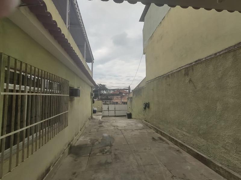 Casa à venda com 4 quartos, 1 suíte, 3 vagas e 180m² no Engenho Pequeno, Nova Iguaçu (RJ) — foto 4 de 24