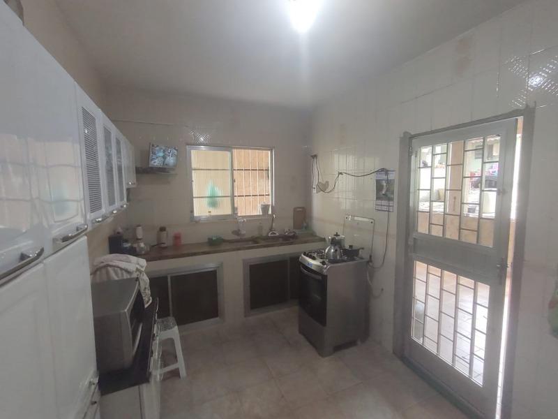 Casa à venda com 4 quartos, 1 suíte, 3 vagas e 180m² no Engenho Pequeno, Nova Iguaçu (RJ) — foto 13 de 24
