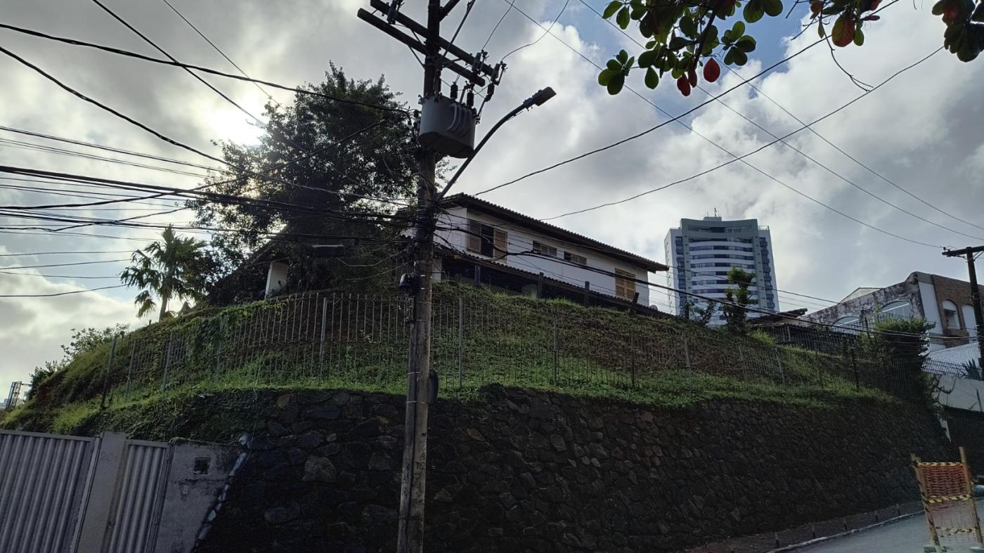 Casa à venda com 6 quartos, 5 banheiros, 8 vagas e 600m² no Rio Vermelho, Salvador — foto principal